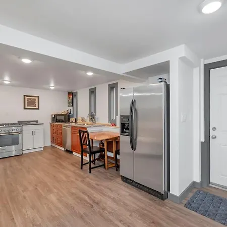 Tranquil Oasis 2 Bedroom Suite With Pool View Victoria Exterior photo