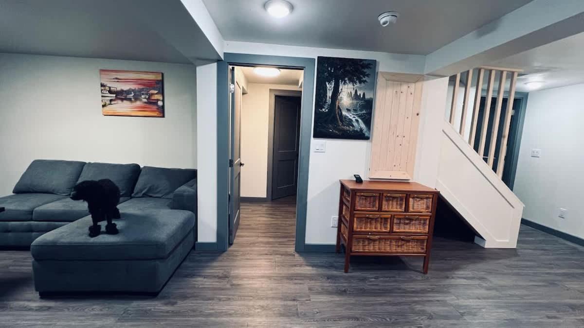 Tranquil Oasis 2 Bedroom With Pool View * Victoria