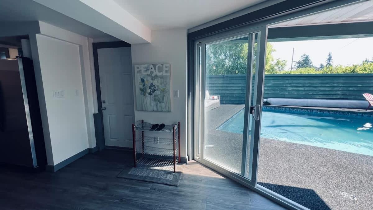 Tranquil Oasis 2 Bedroom With Pool View Holiday home Victoria
