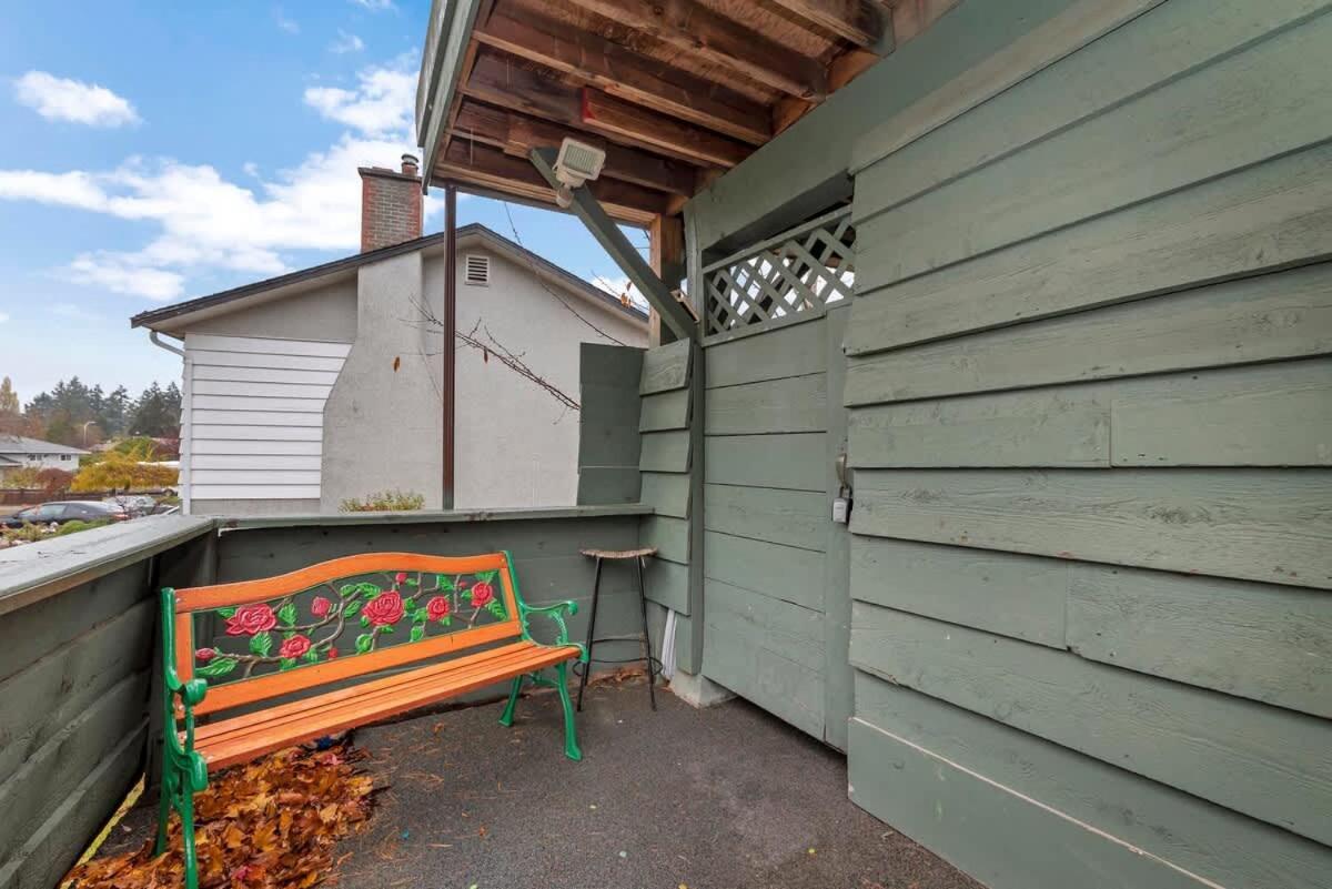 Tranquil Oasis 2 Bedroom With Pool View Holiday home Victoria
